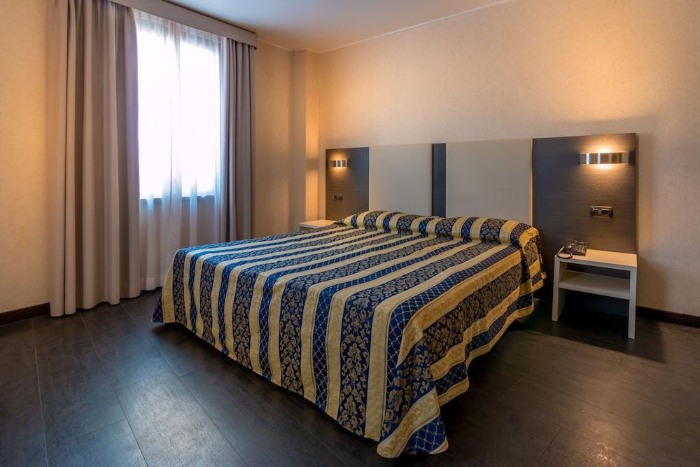 Alfred Hotels Monaco - Ex Forum - Hotel Renove Бюсолей Екстериор снимка